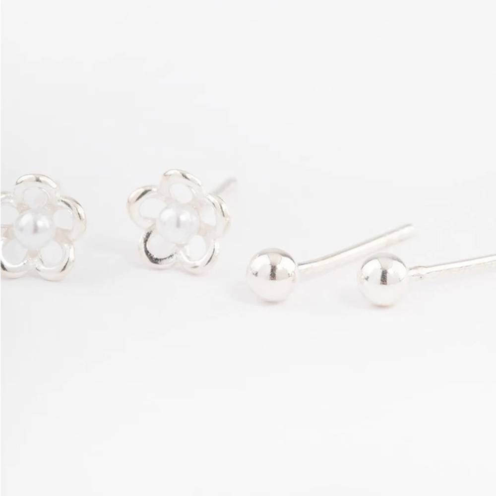 Sterling Silver Pearl Flower Micro Stud Earring Pack | NWT - Picture 2 of 6